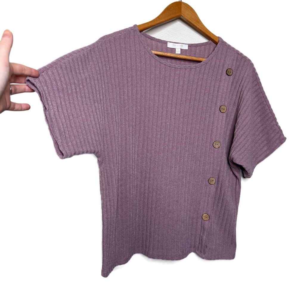 IVY.RIDGE Purple Ribbed Knit Dolman Sleeve Asymmetrical Button Top Women's Large - Picture 7 of 16